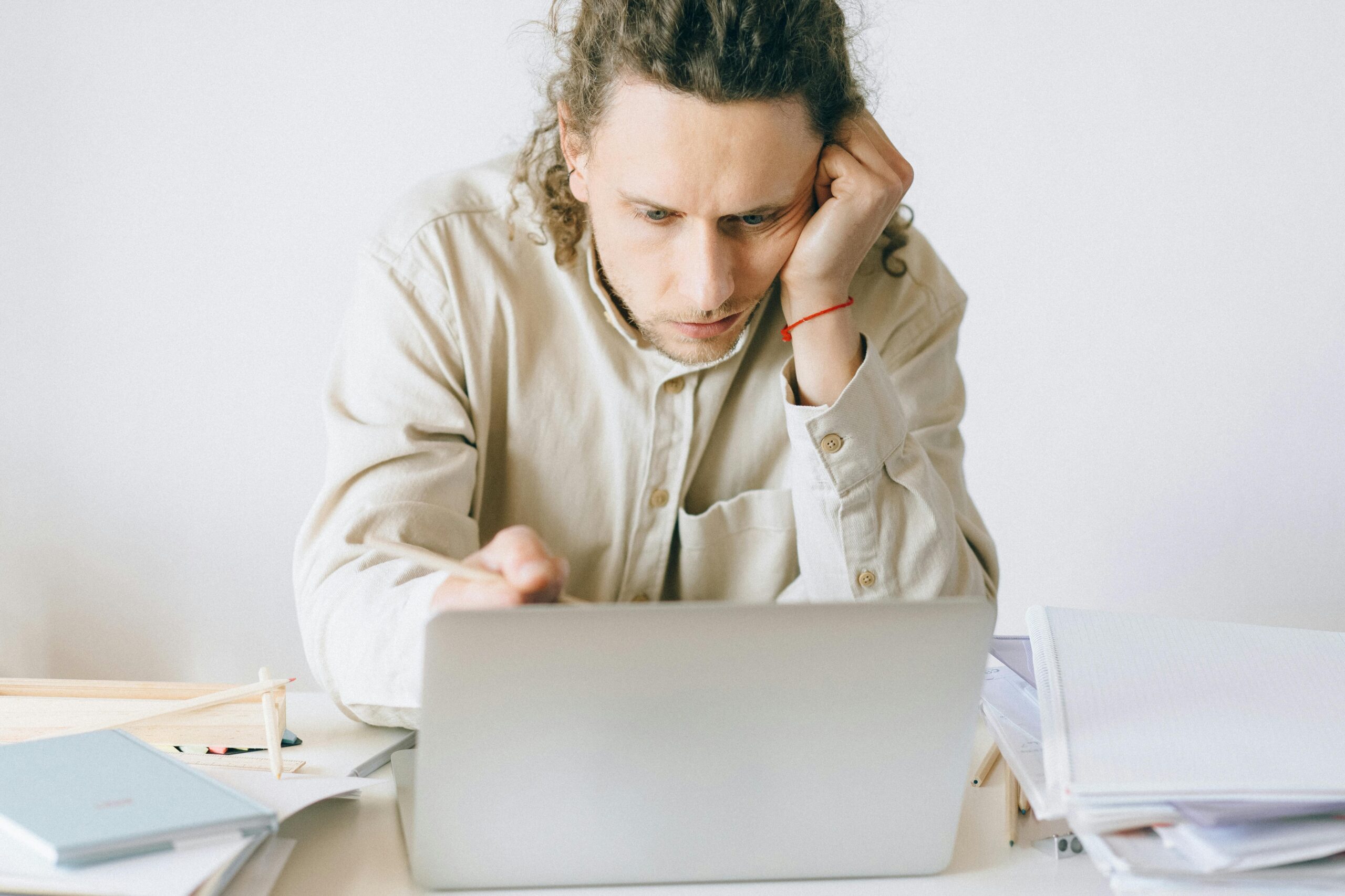 Síndrome do Impostor: O Que É, Como Superar e Recuperar Sua Autoconfiança